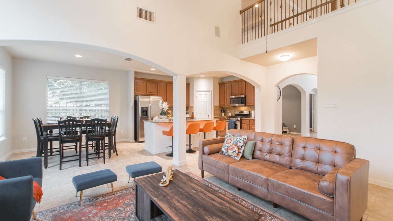 Photo of Livingroom in Spring