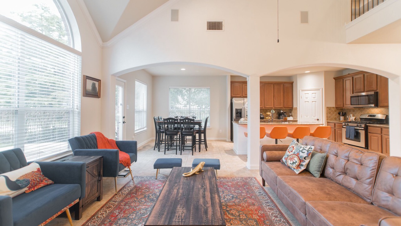 Photo of Livingroom in Spring