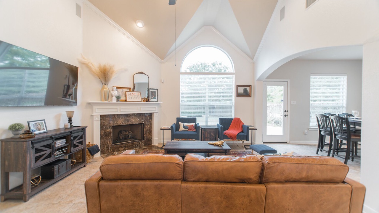 Photo of Livingroom in Spring