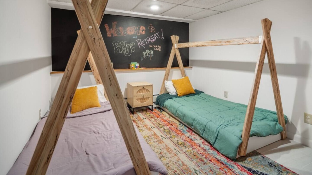 Photo of Bedroom in Lansing