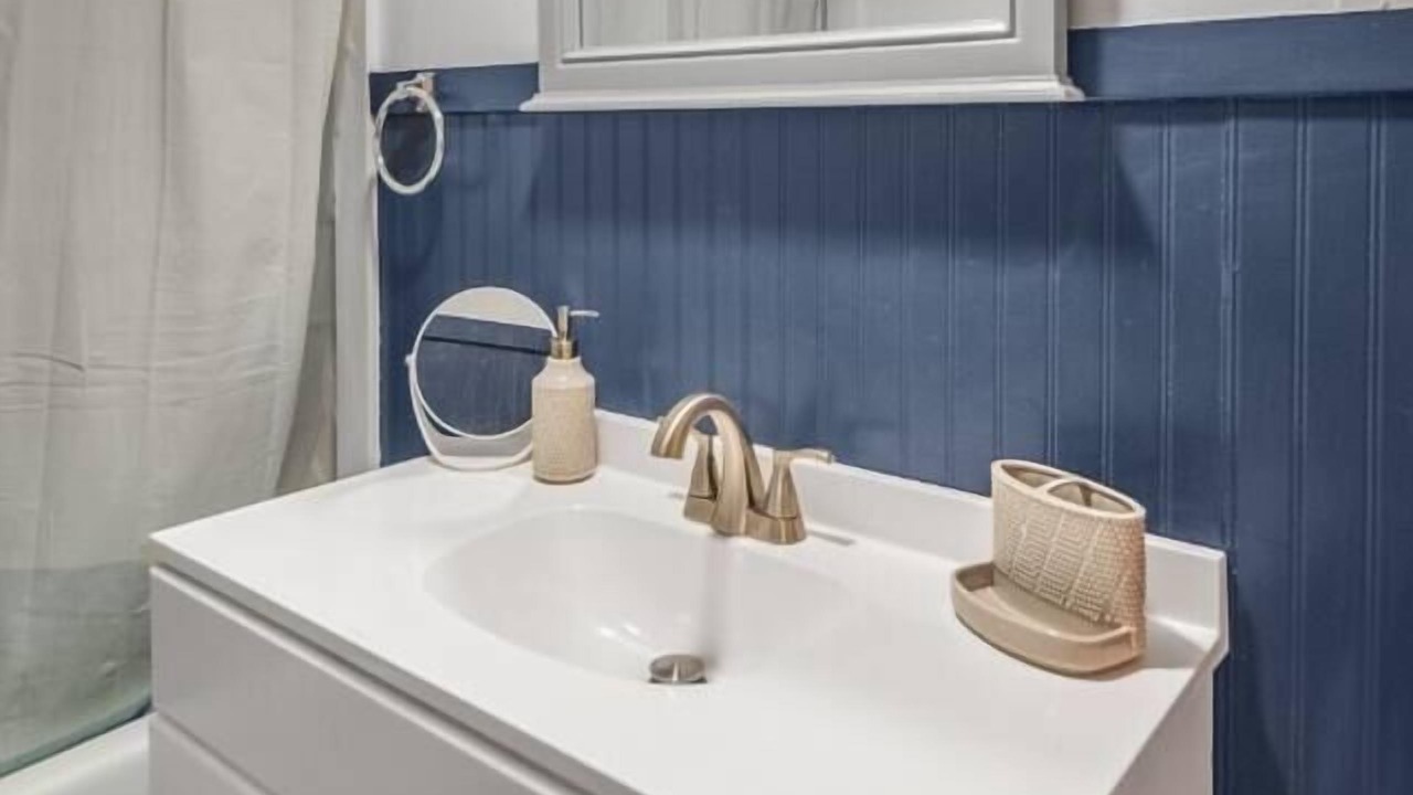 Photo of Bathroom in Lansing