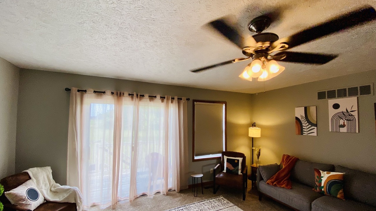 Photo of Livingroom in Ontario