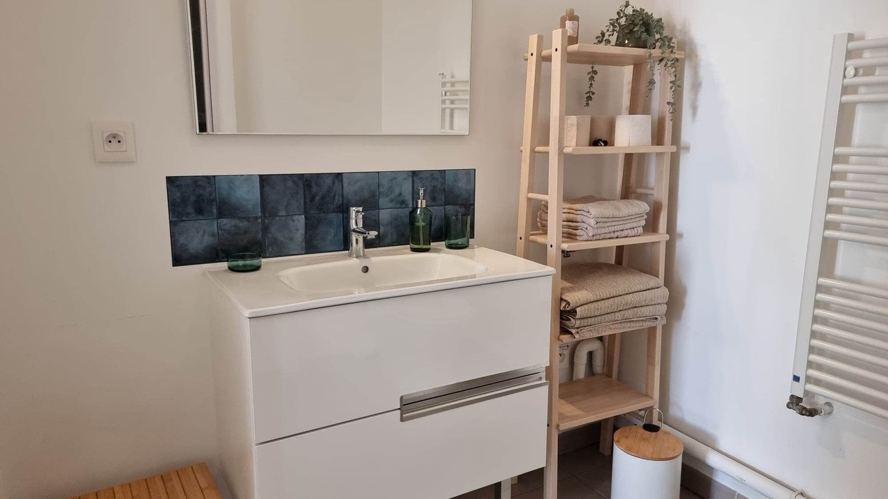 Photo of Bathroom in Chateaudun-Bannier