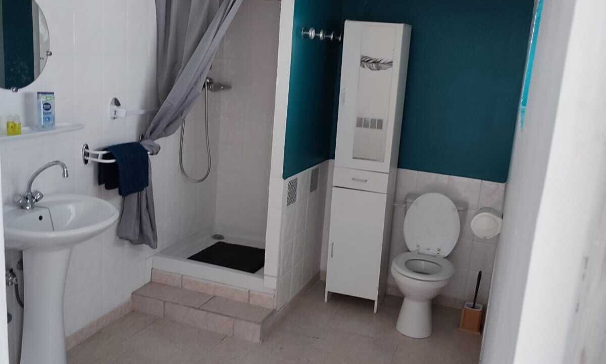 Photo of Bathroom in Saint-Etienne-de-Lugdares