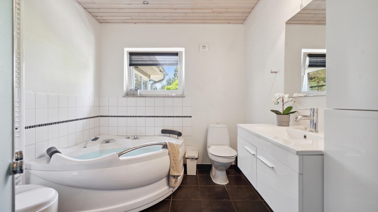 Photo of Bathroom in Glesborg