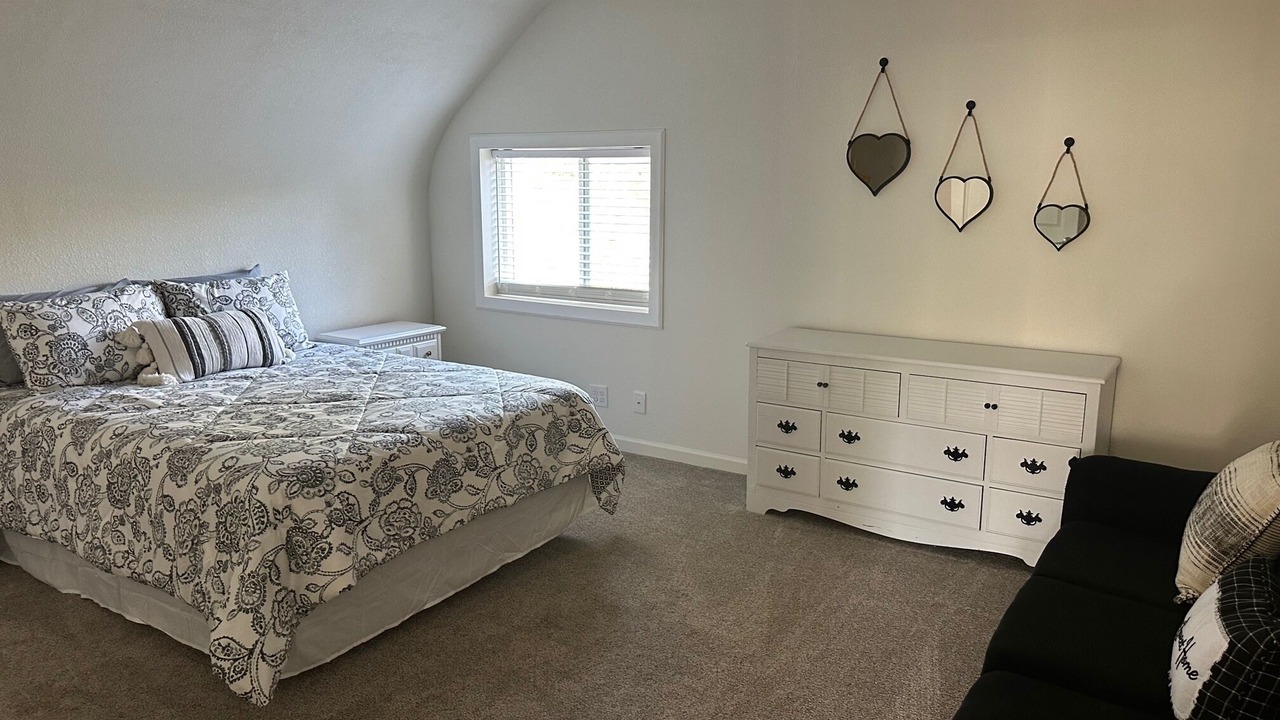 Photo of Bedroom in Crescent City