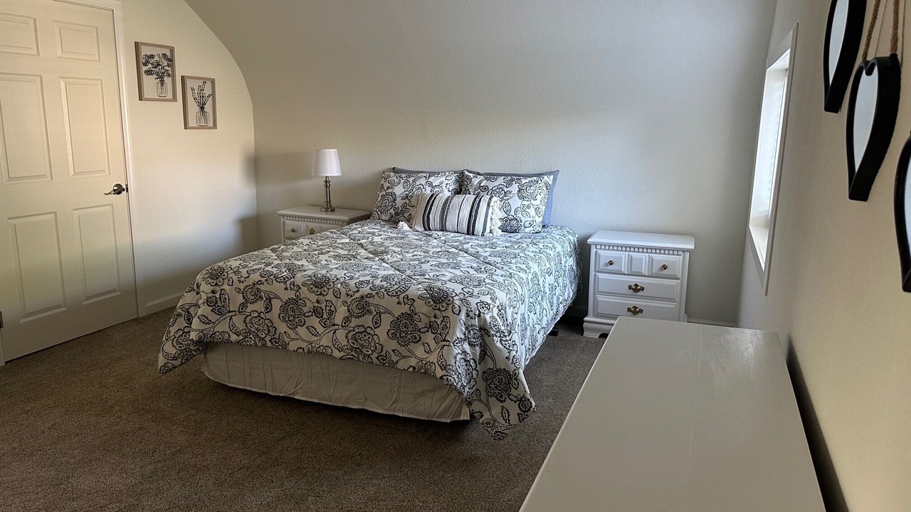 Photo of Bedroom in Crescent City
