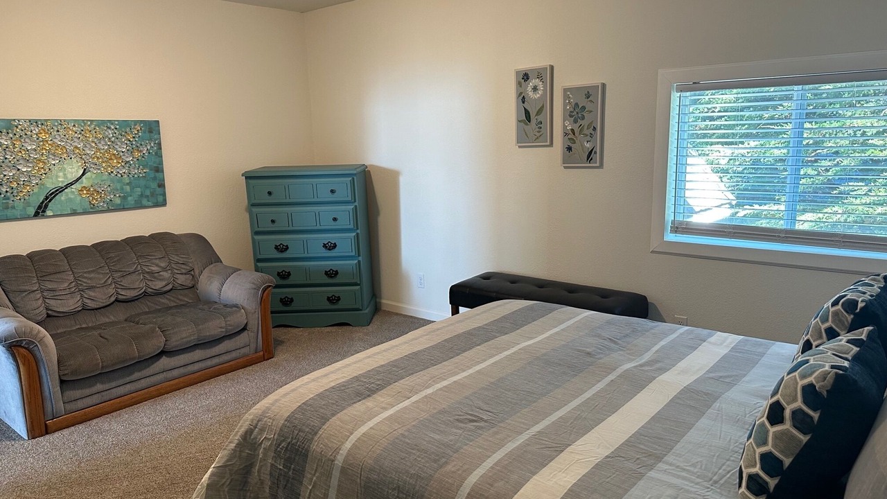 Photo of Bedroom in Crescent City
