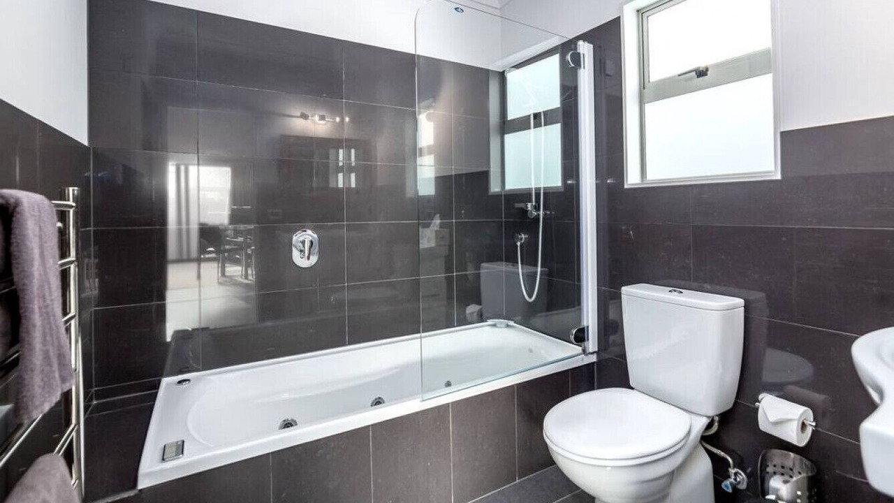 Photo of Bathroom in Martinborough