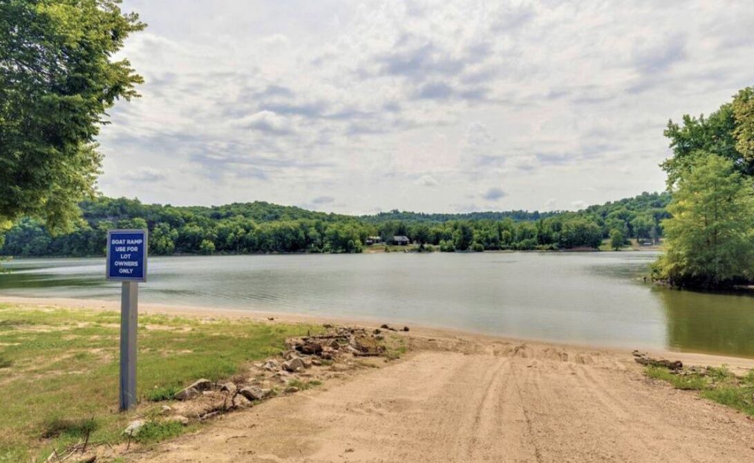 Photo of Others in Decaturville