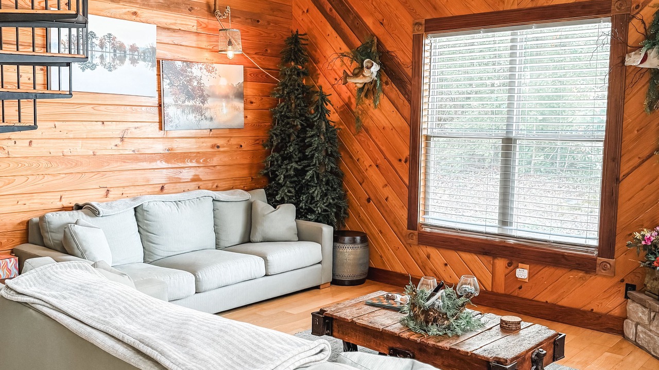 Photo of Livingroom in Deatsville