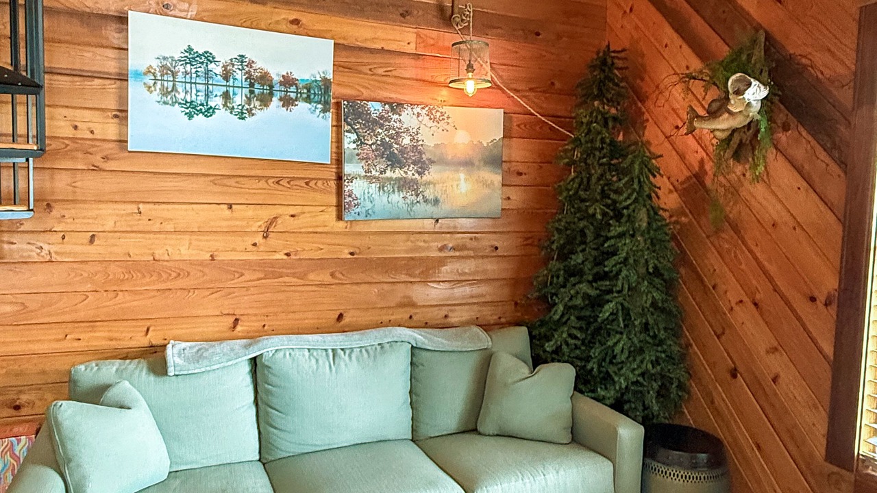 Photo of Livingroom in Deatsville
