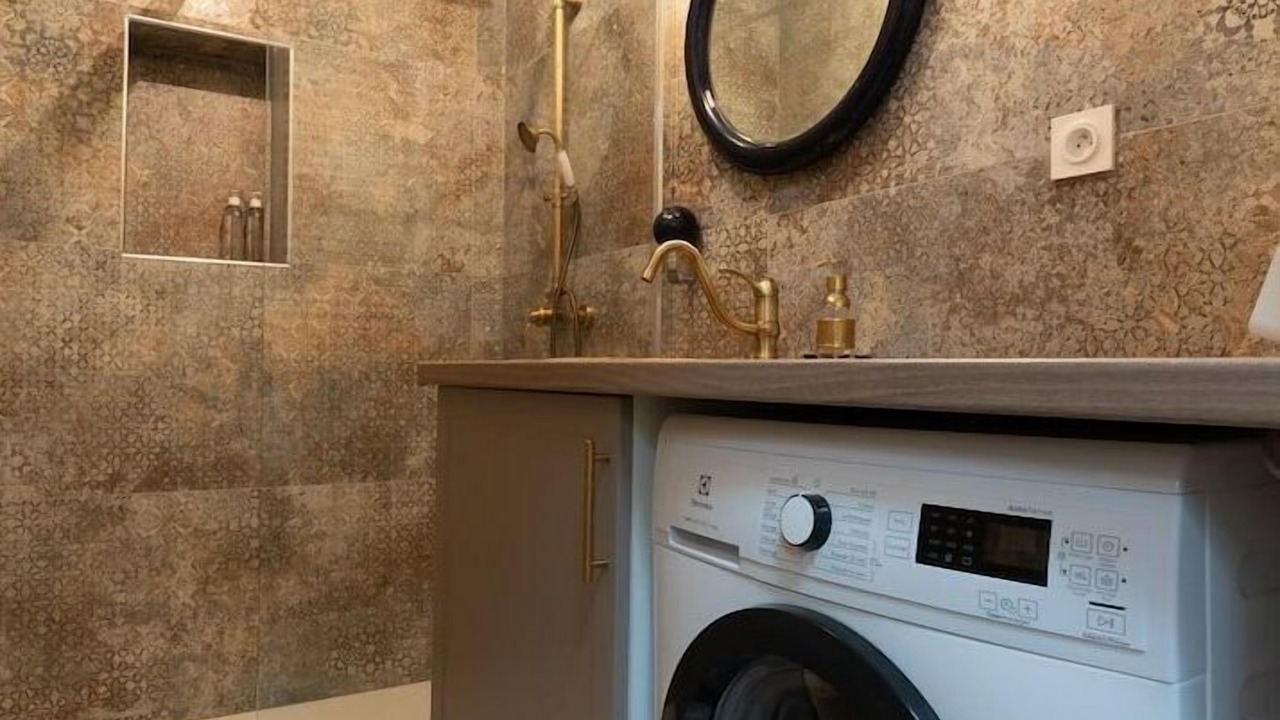 Photo of Bathroom in Lapeyrouse-Fossat