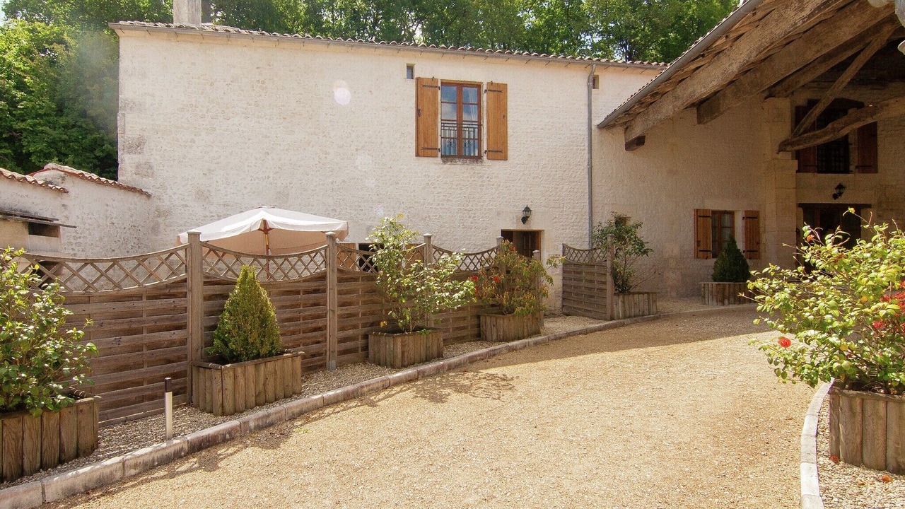 Photo of Outdoor in Saint-Preuil