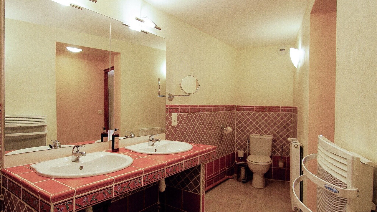 Photo of Bathroom in Saint-Preuil
