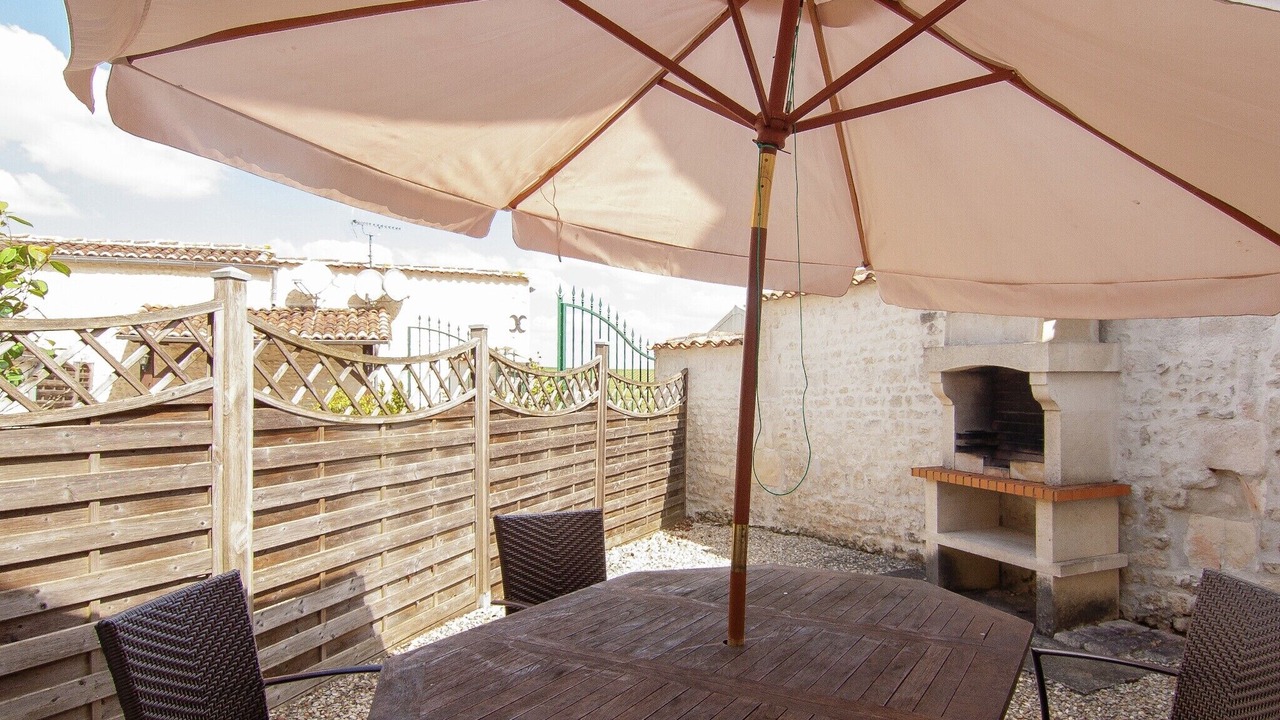 Photo of Patio Balcony in Saint-Preuil