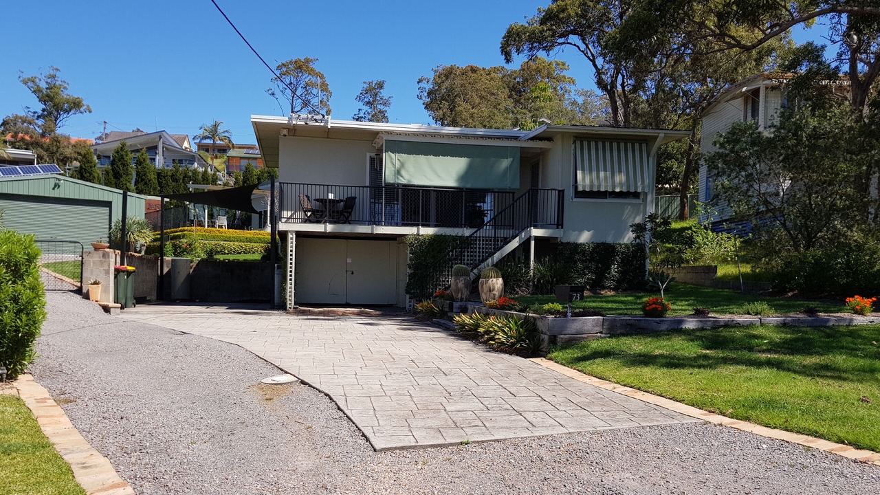 Photo of Others in Lemon Tree Passage