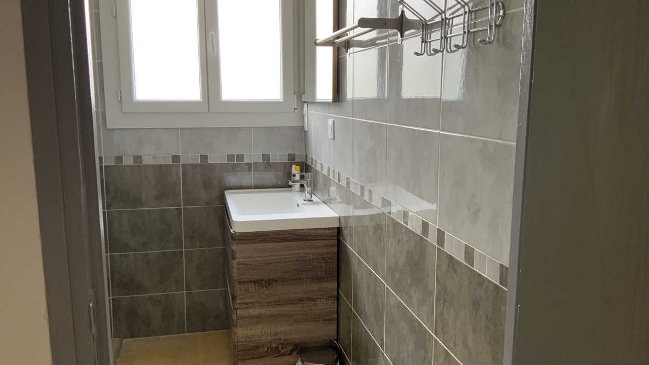 Photo of Bathroom in Saint-Laurent-La-Vernede