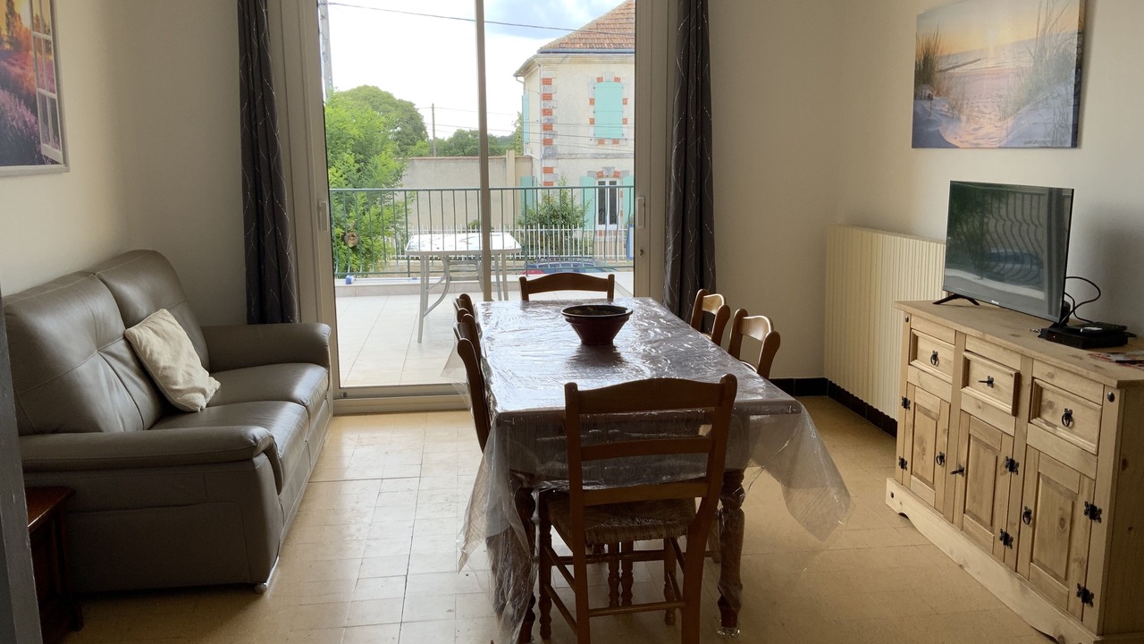 Photo of Livingroom in Saint-Laurent-La-Vernede