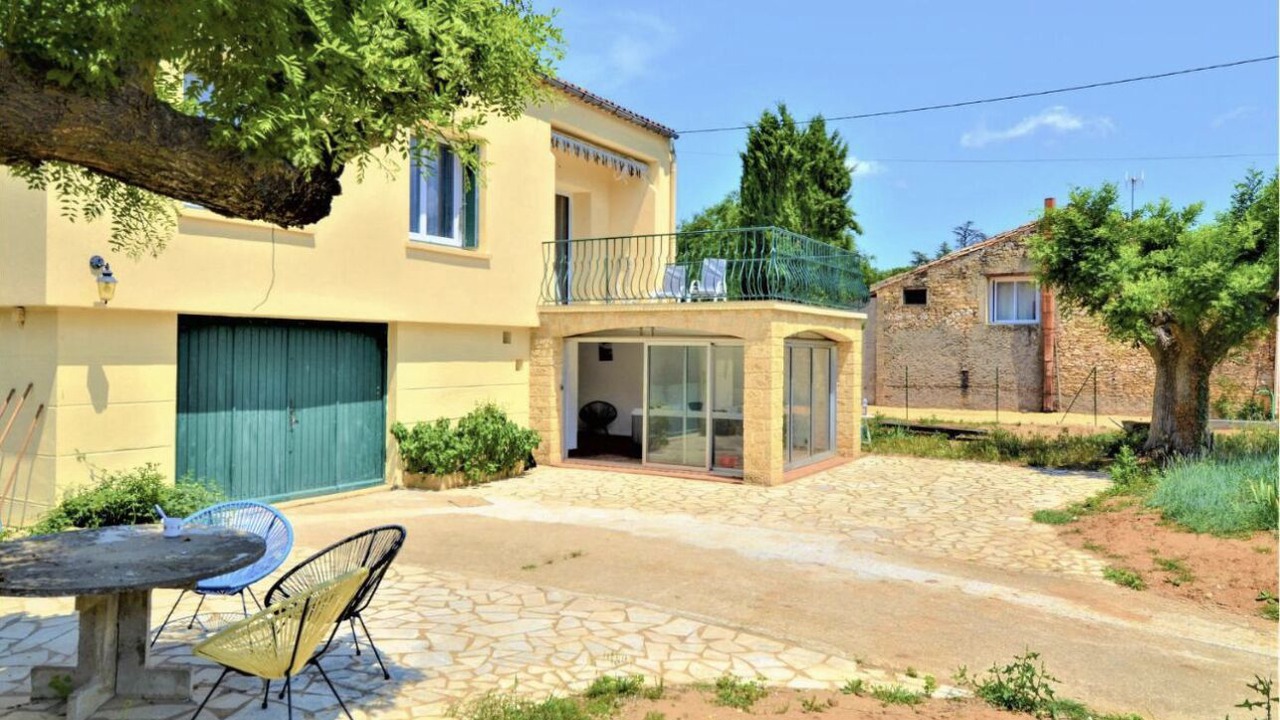 Photo of Outdoor in Saint-Laurent-La-Vernede