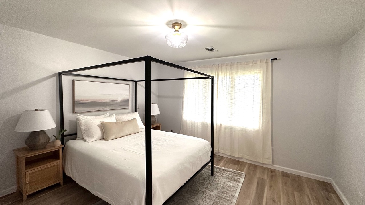 Photo of Bedroom in Collins Center