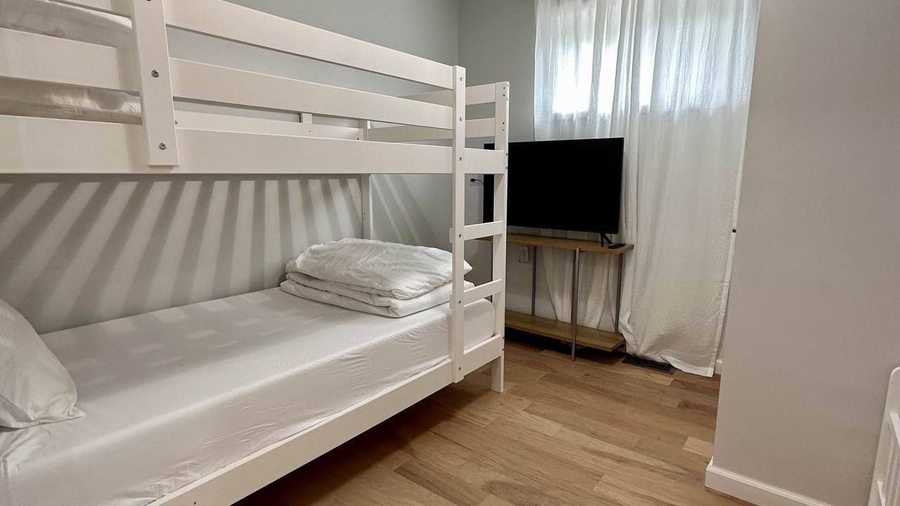 Photo of Bedroom in Collins Center