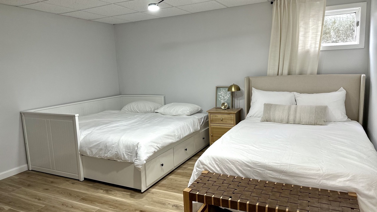 Photo of Bedroom in Collins Center