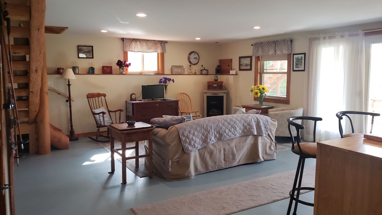 Photo of Livingroom in Center Lovell