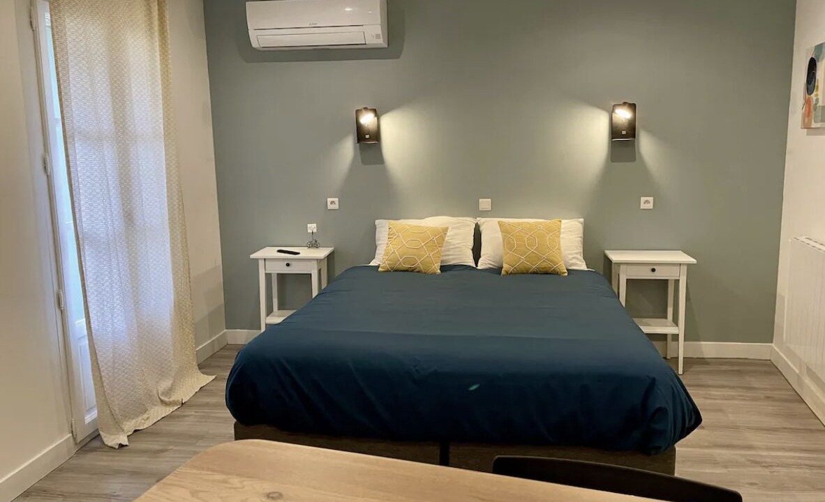 Photo of Bedroom in Beziers City Centre