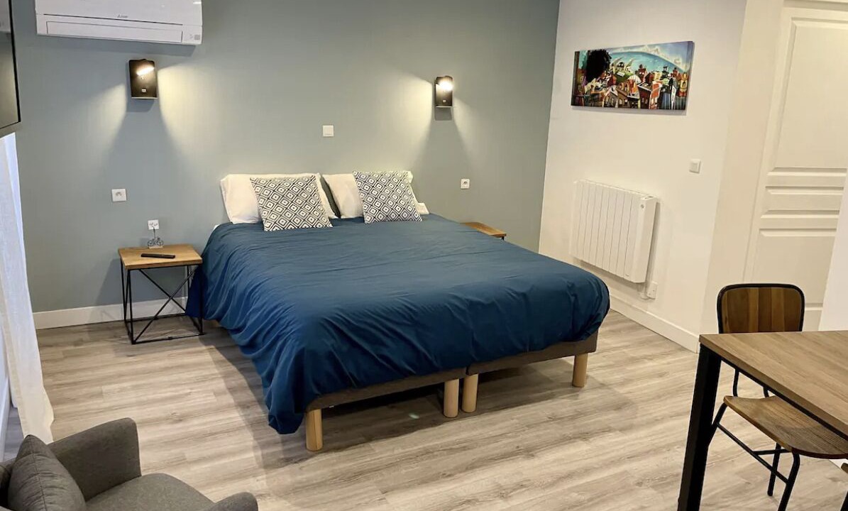 Photo of Bedroom in Beziers City Centre