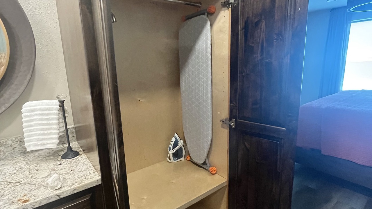 Photo of Bedroom in Grove