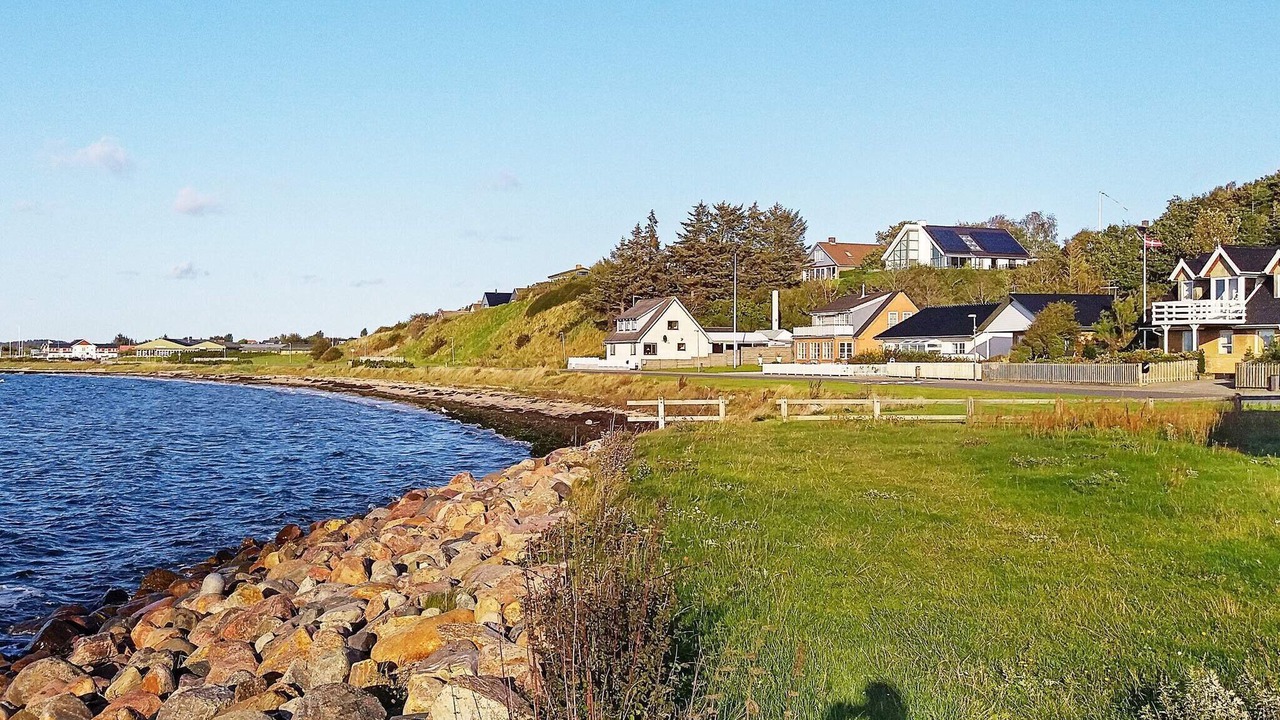 Photo of Others in Hvalpsund