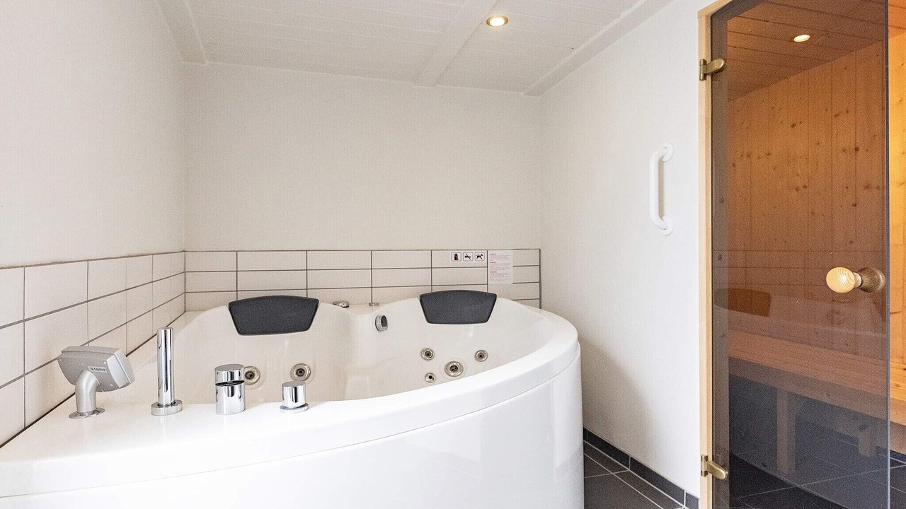 Photo of Others in Helnæs By