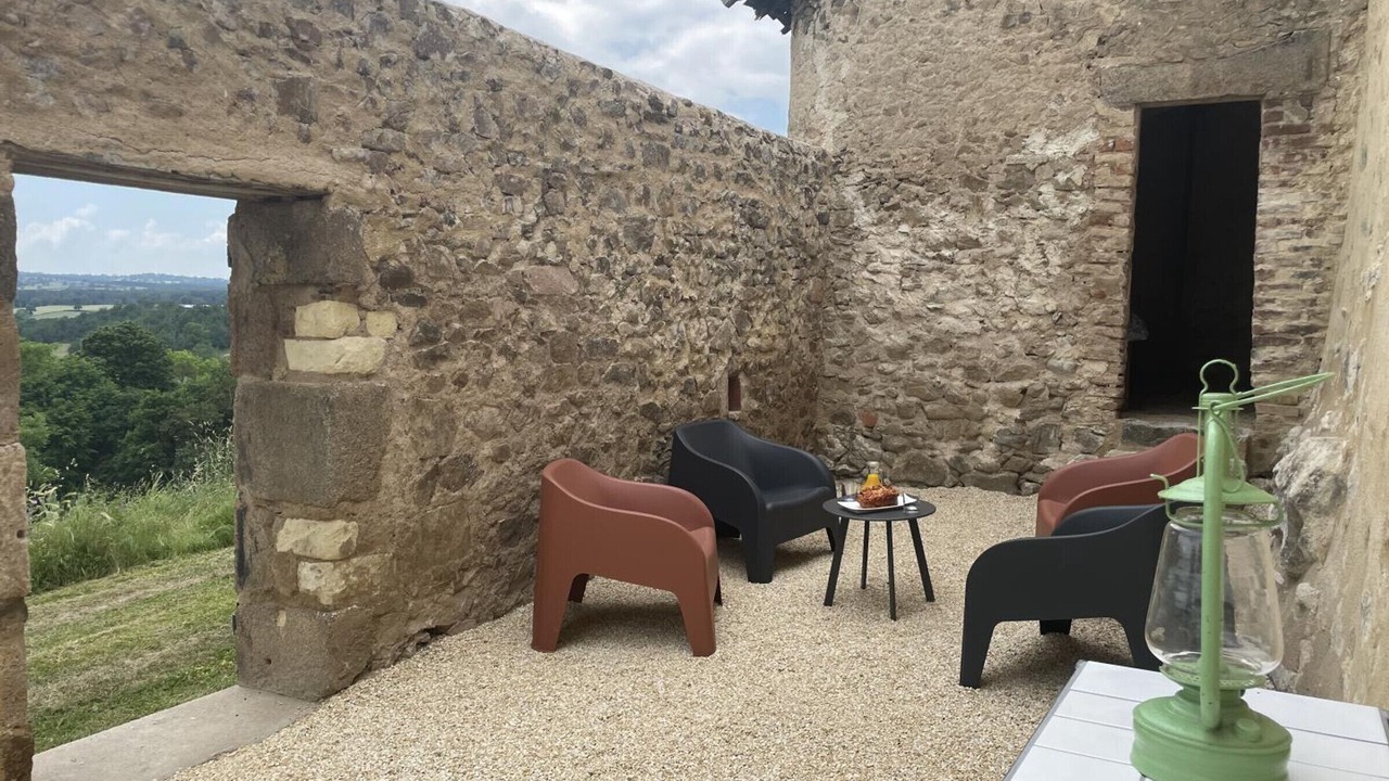 Photo of Patio Balcony in Vernusse