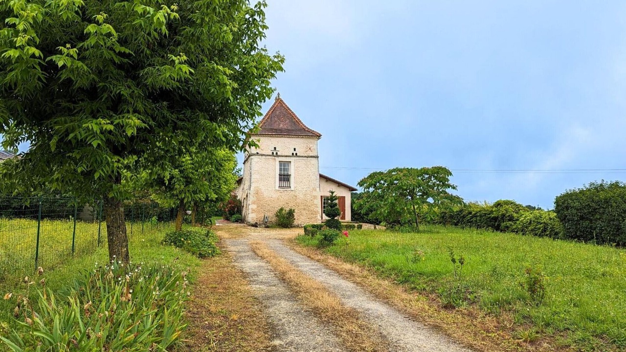 Photo of Outdoor in Saint-Romain