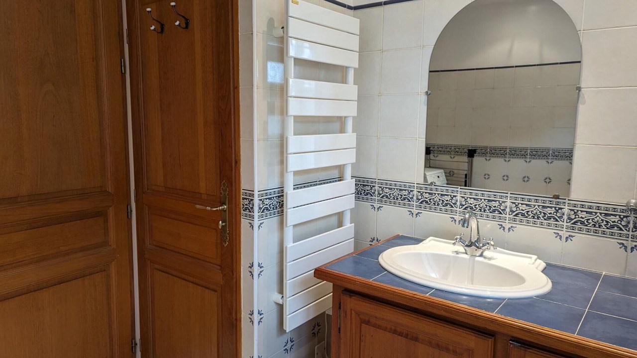 Photo of Bathroom in Saint-Romain