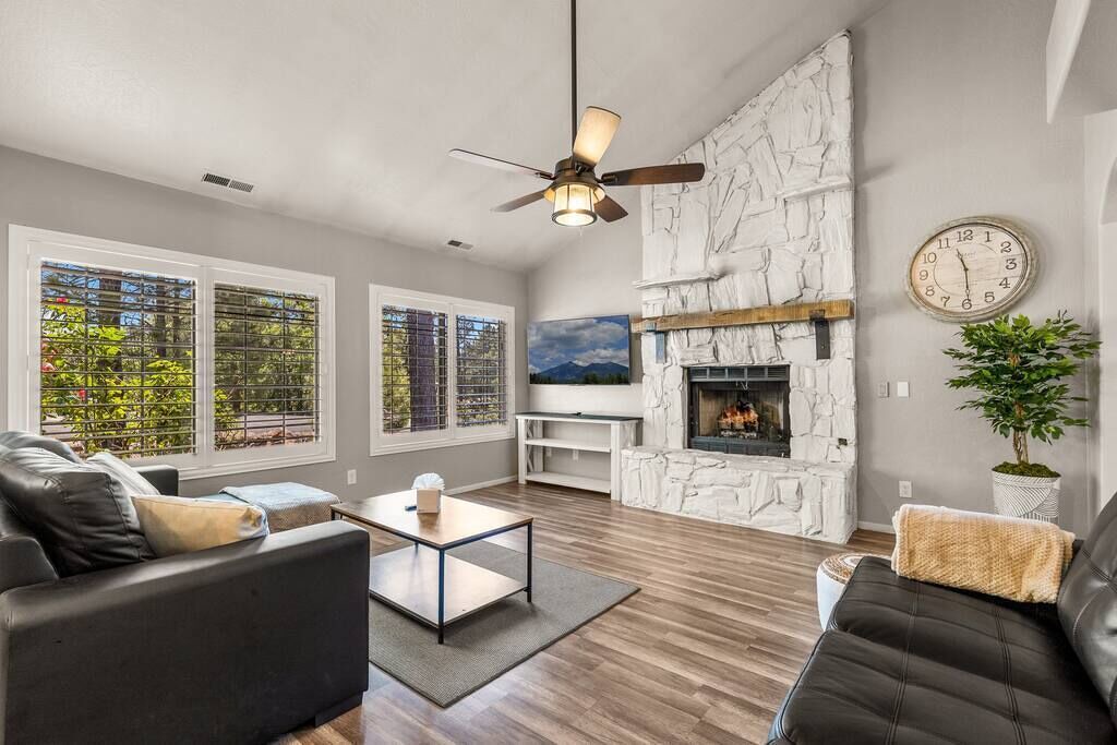 Photo of Livingroom in Munds Park