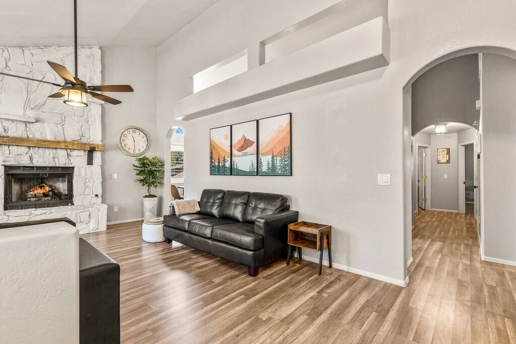 Photo of Livingroom in Munds Park