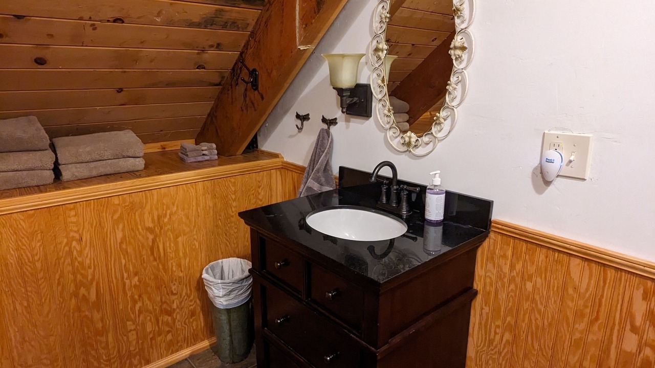Photo of Bathroom in Strawberry