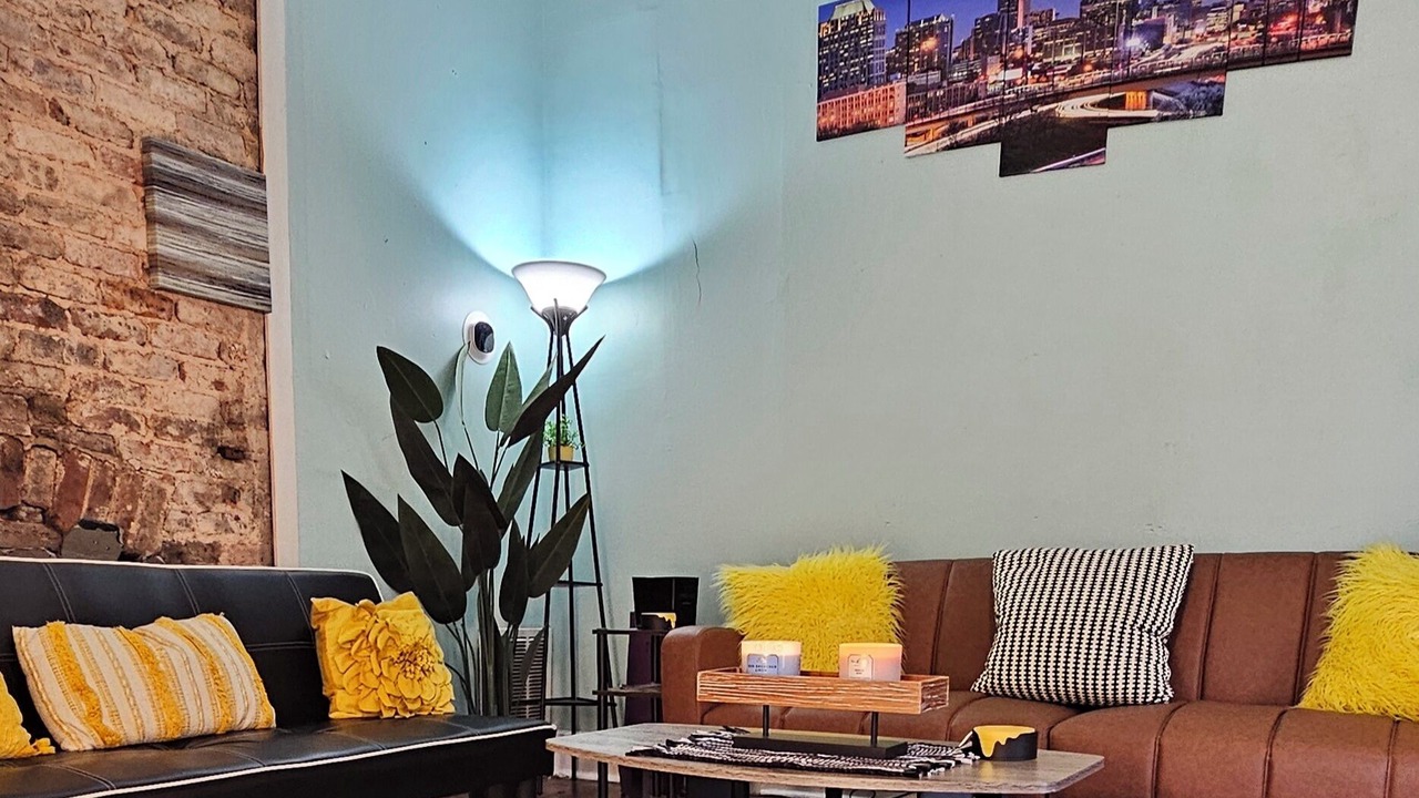 Photo of Livingroom in Cabbagetown