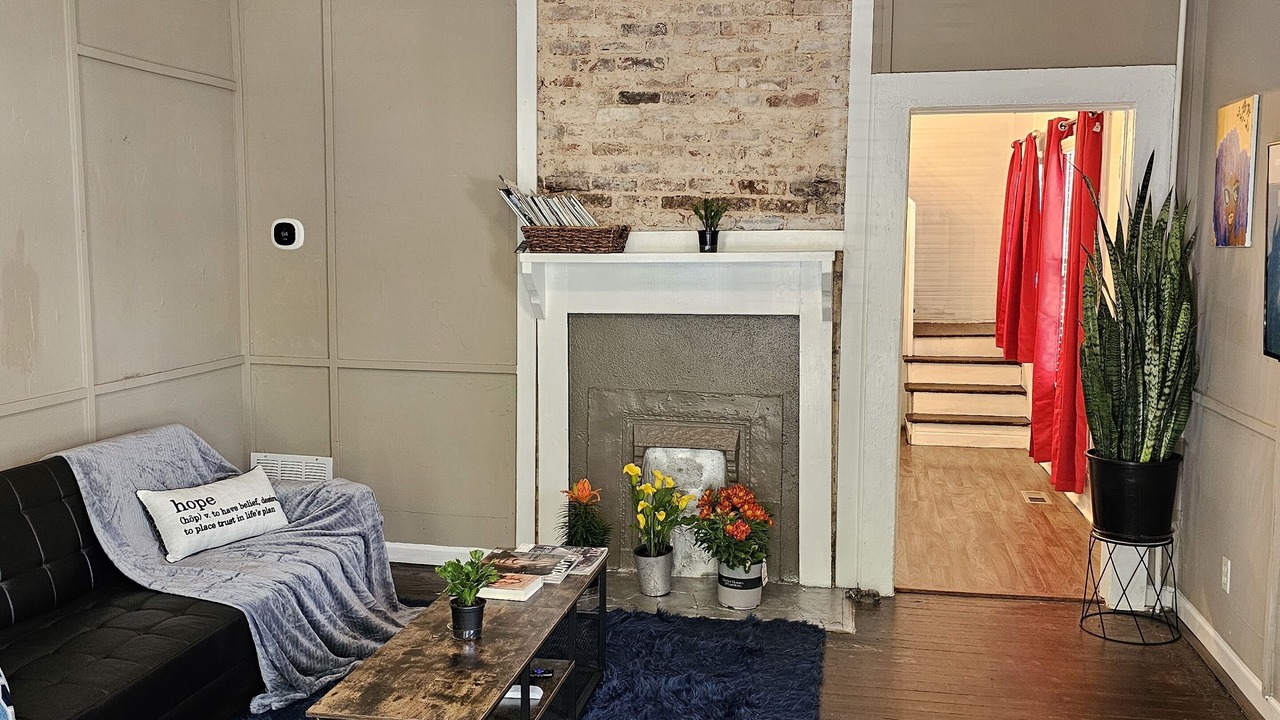 Photo of Livingroom in Cabbagetown