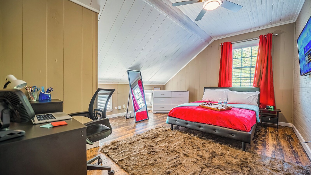 Photo of Bedroom in Cabbagetown