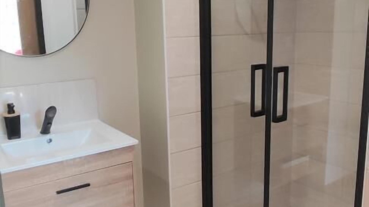 Photo of Bathroom in Rocroi