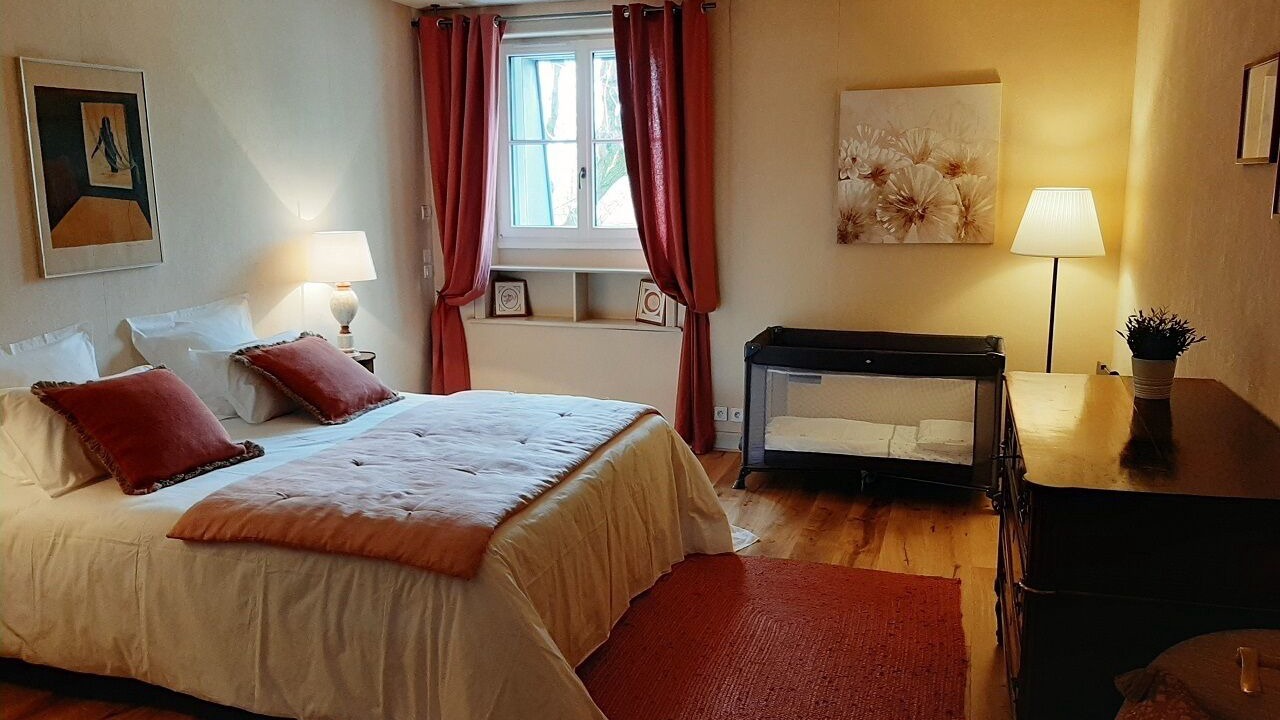 Photo of Bedroom in Saint-Genis-Laval