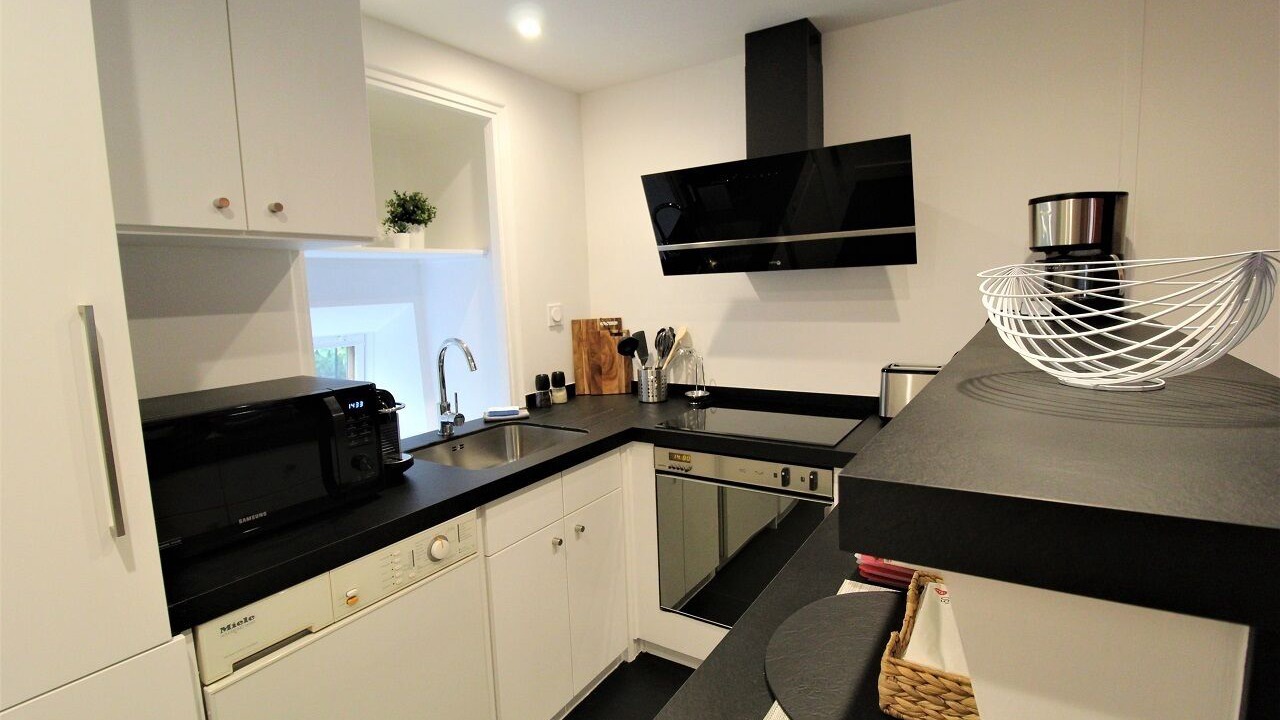 Photo of Kitchen in Saint-Genis-Laval