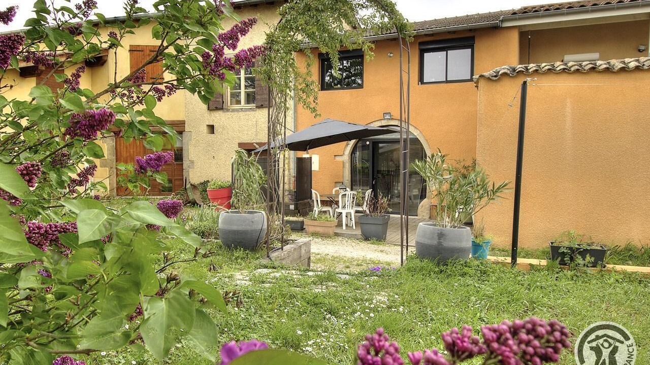 Photo of Outdoor in Charly