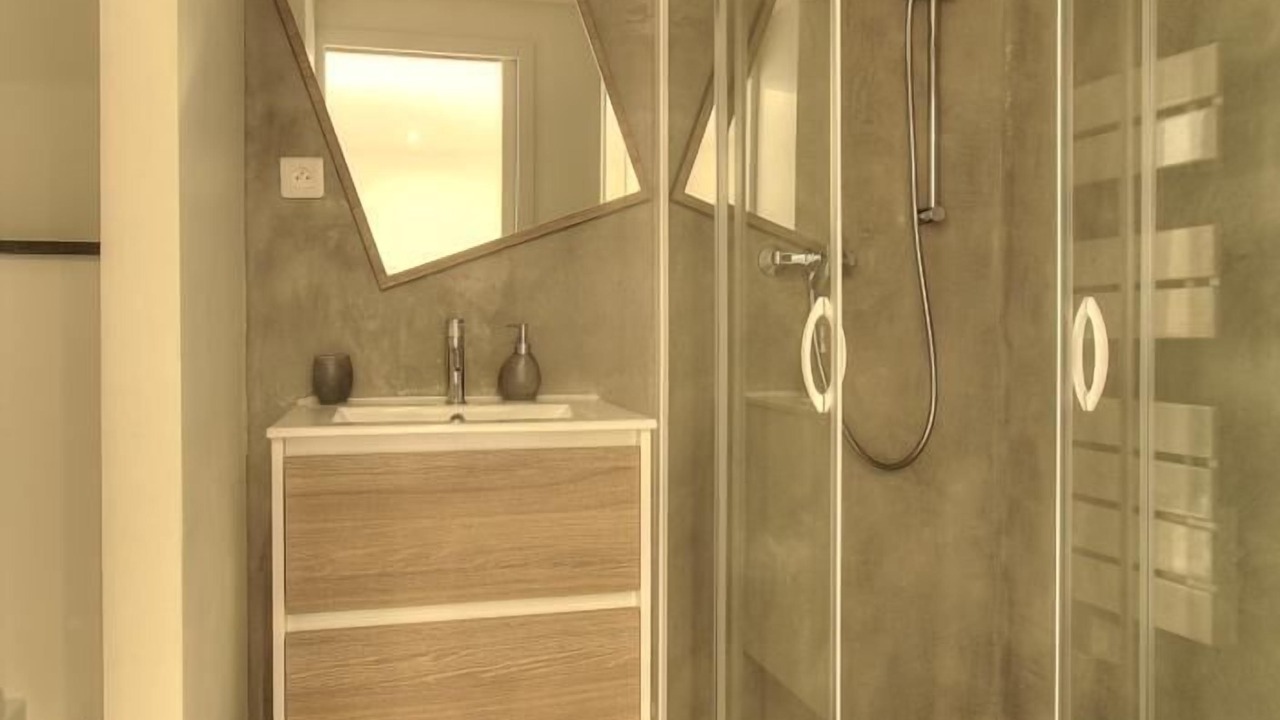 Photo of Bathroom in Charly