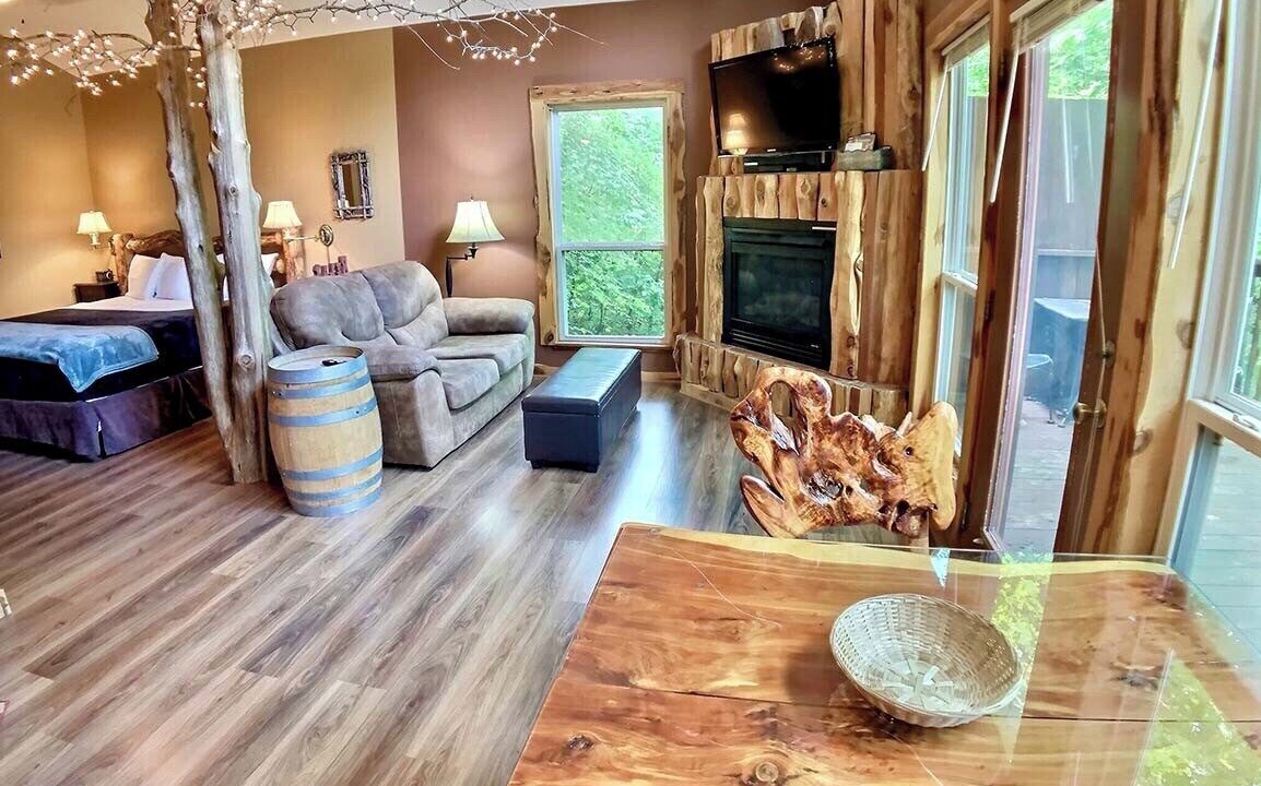 Photo of Bedroom in Eureka Springs