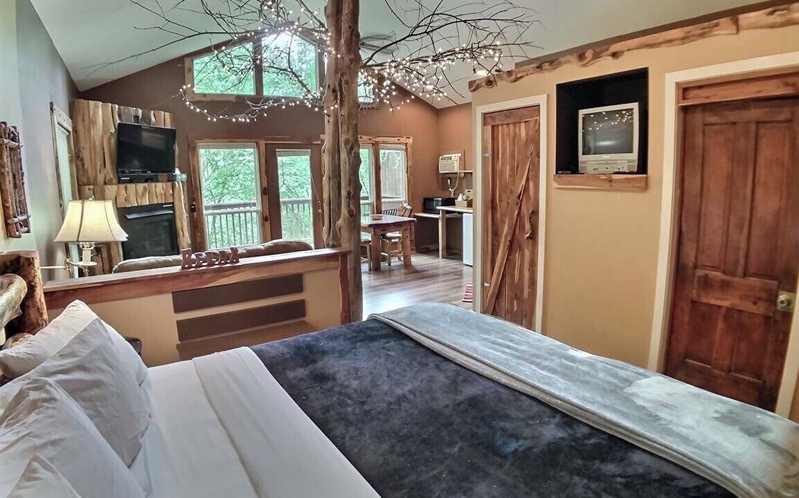 Photo of Bedroom in Eureka Springs