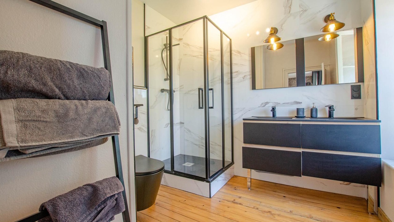 Photo of Bathroom in Brienne-le-Chateau